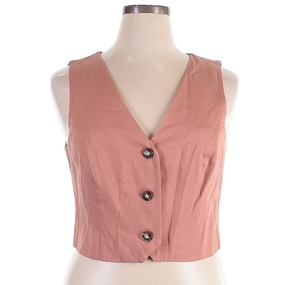 Madewell Pink Crop Buttoned Vest